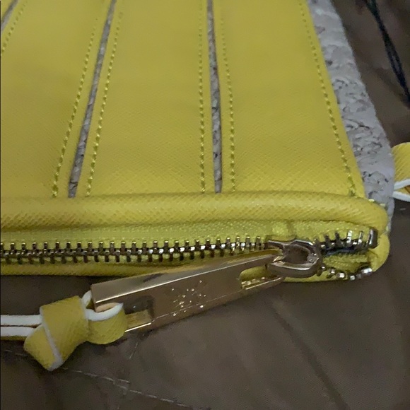 Simply Vera Vera Wang Envelope Wristlet - Picture 3 of 5